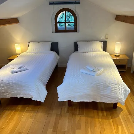 Apartment Charming In *